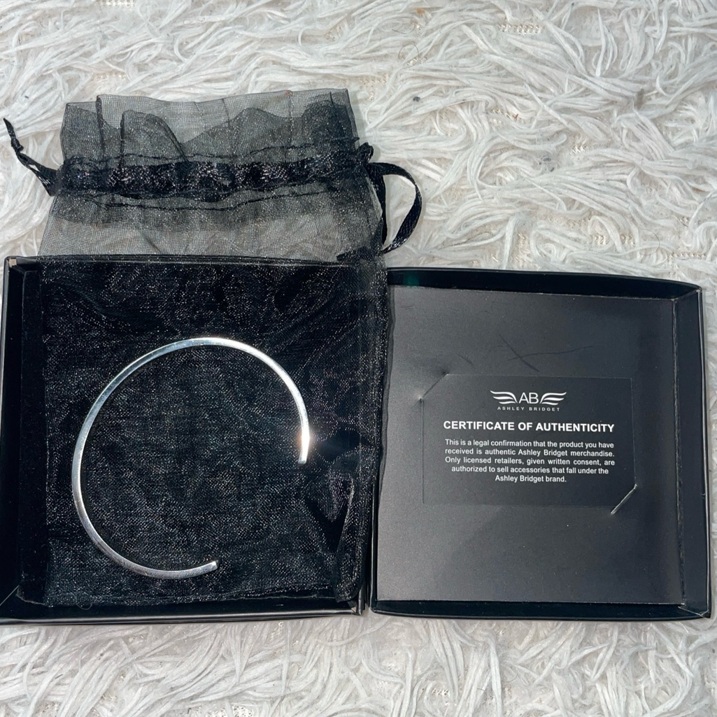 Ashley Bridget Silver Cuff Bracelet W/ Box Certificate Gift Ready Minimalist